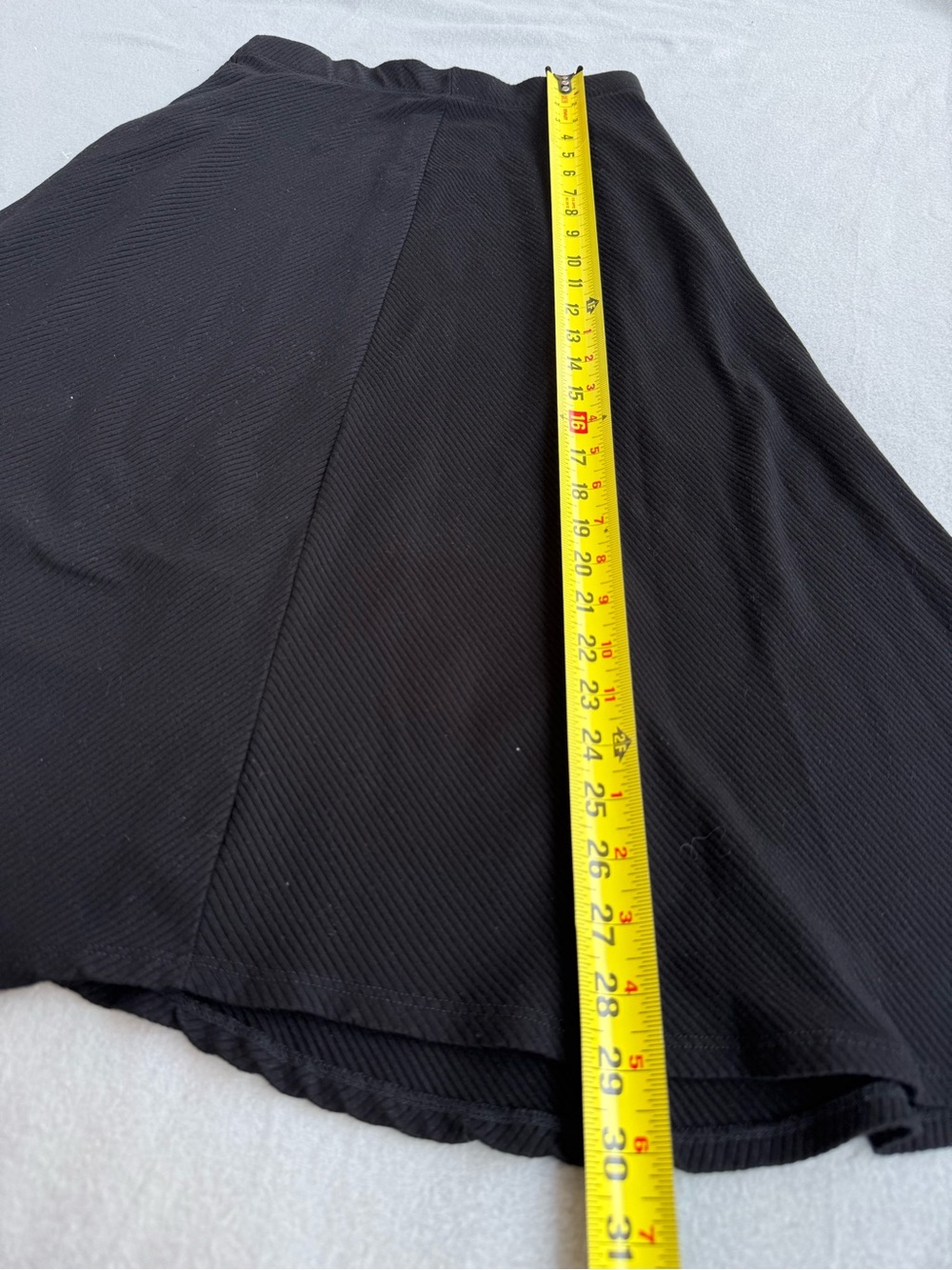 Reformation Jeans Molly Skirt Sz Medium Knit Ribbed Black A-Line Pockets Lyocell - Picture 3 of 8